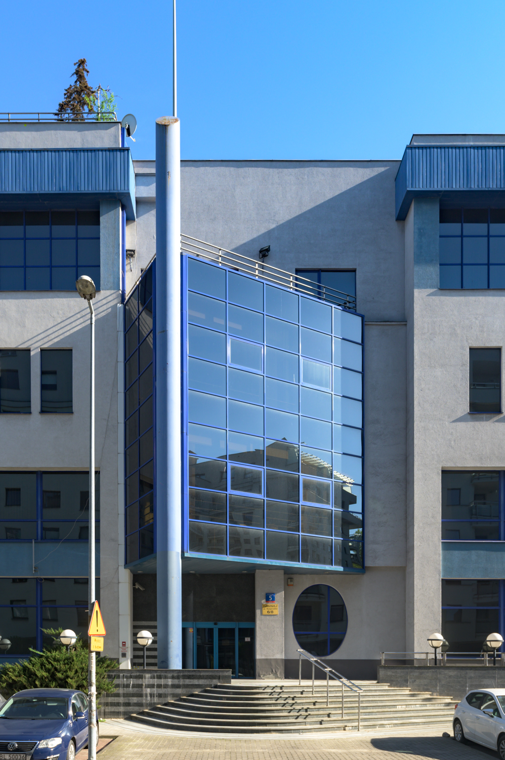 Zdjęcie architektury budynku Centrum Kart i Czeków i Dpt. Informatyki Banku Pekao SA